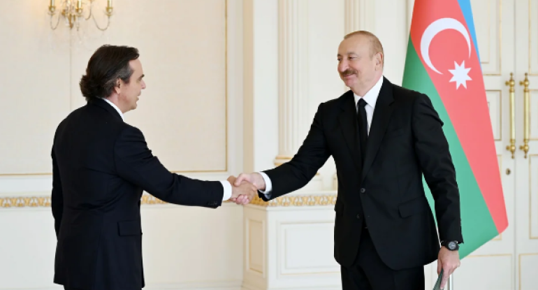 İlham Əliyev yeni səfirin etimadnaməsini qəbul etdi